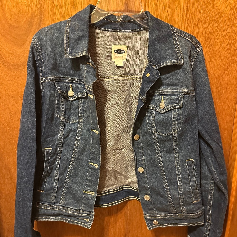 Women’s Distressed Soft Jean Jacket Size M